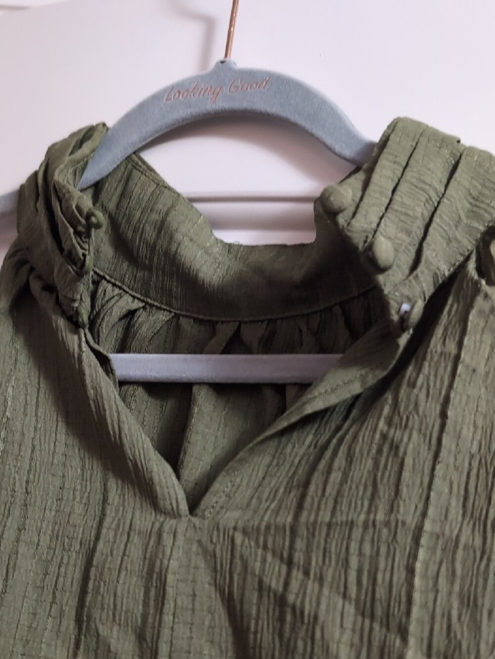 🌸3/$25🌸 Vici Olive Green High Neck Tank Top - Picture 5 of 5